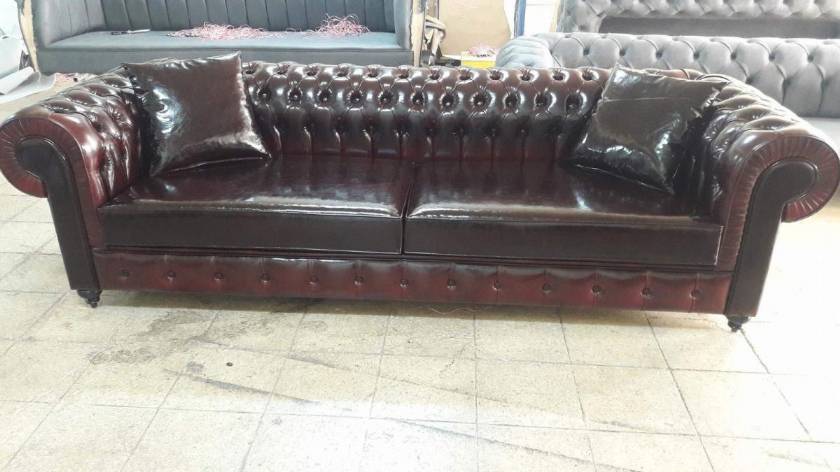 Dark Red leather chesterfield sofa Glossy Luxury